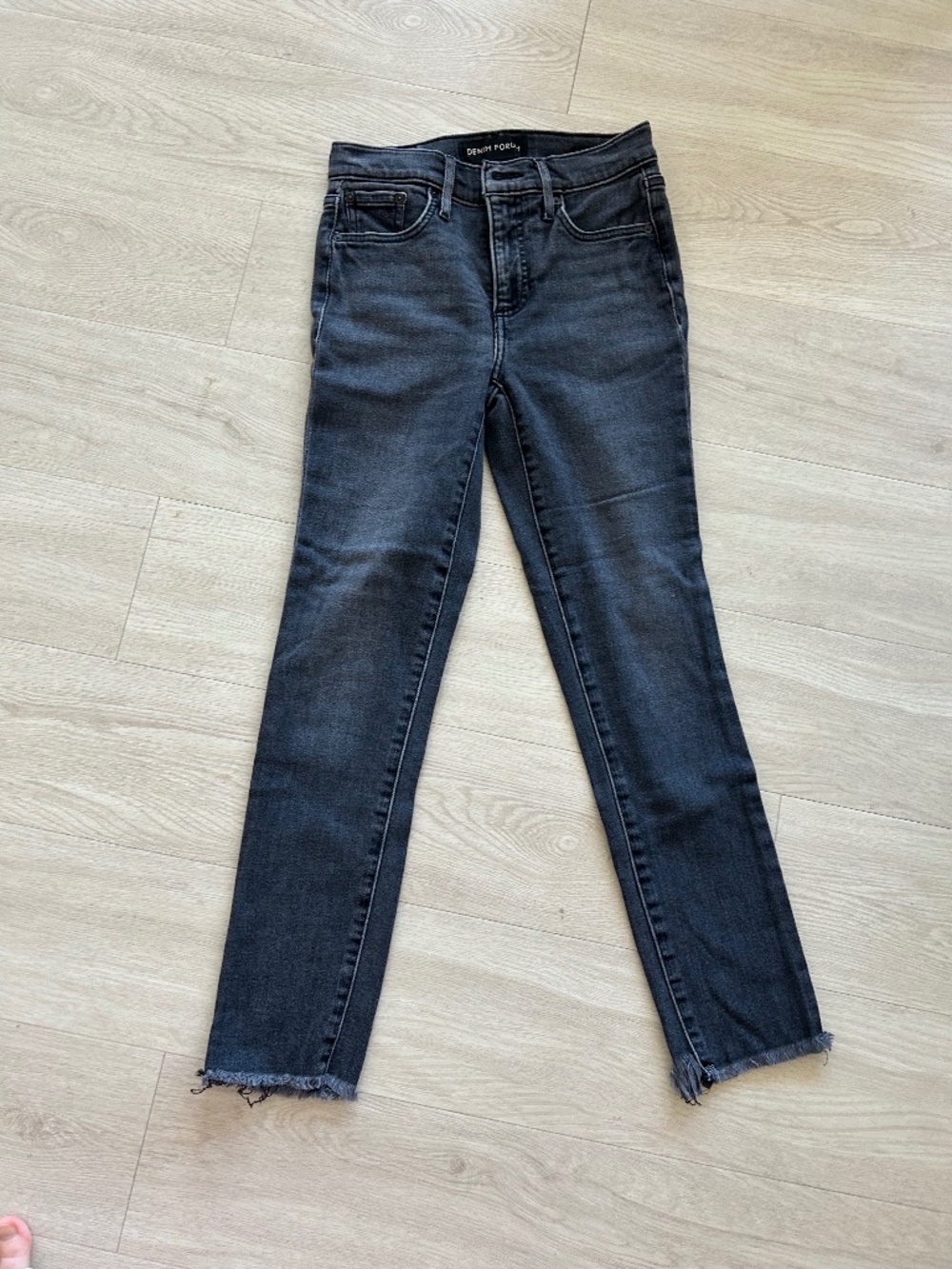 Denim Forum Nico Mid Rise Skinny Jeans